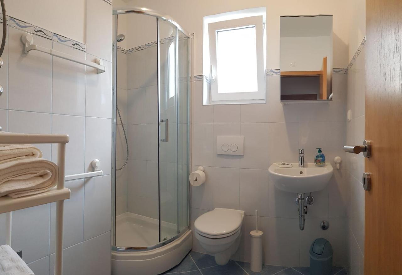 Mitra Apartments Malinska Extérieur photo