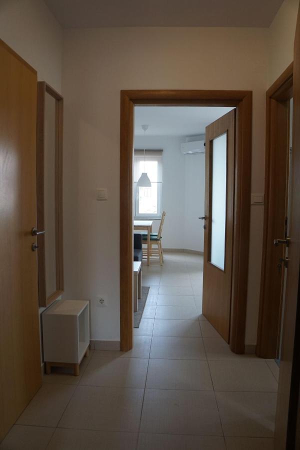 Mitra Apartments Malinska Extérieur photo