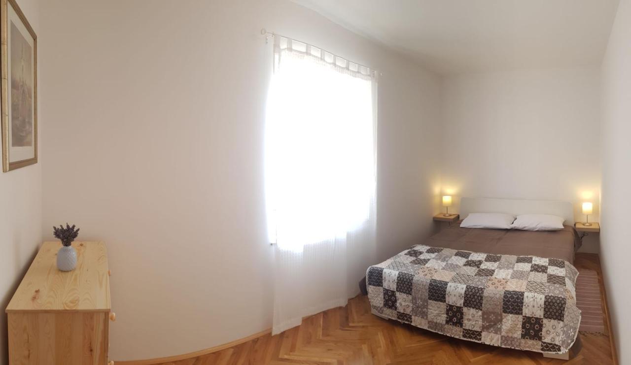Mitra Apartments Malinska Extérieur photo