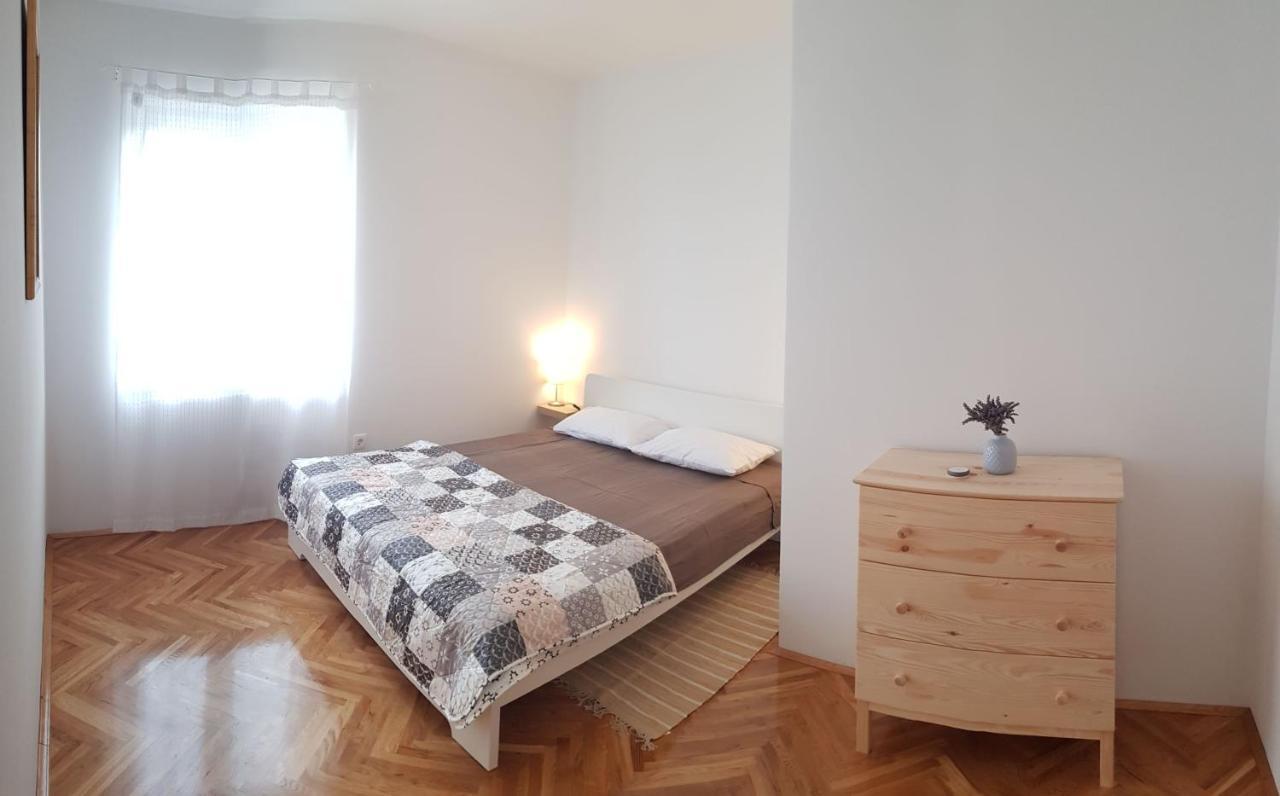 Mitra Apartments Malinska Extérieur photo