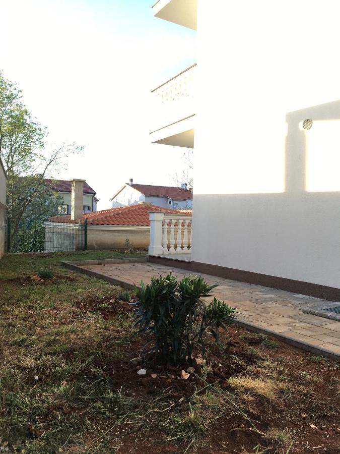Mitra Apartments Malinska Extérieur photo